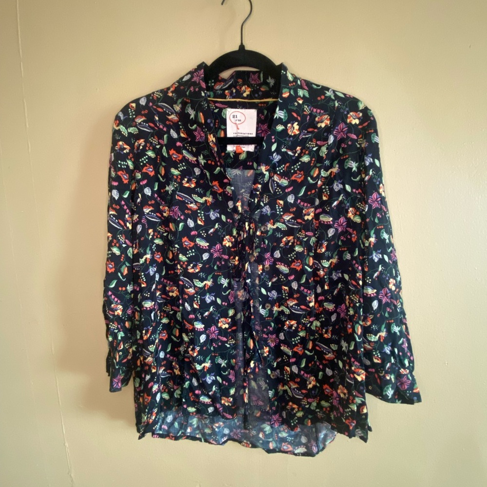 **SOLD** CONVERSATIONS By Anthropologie Floral Top